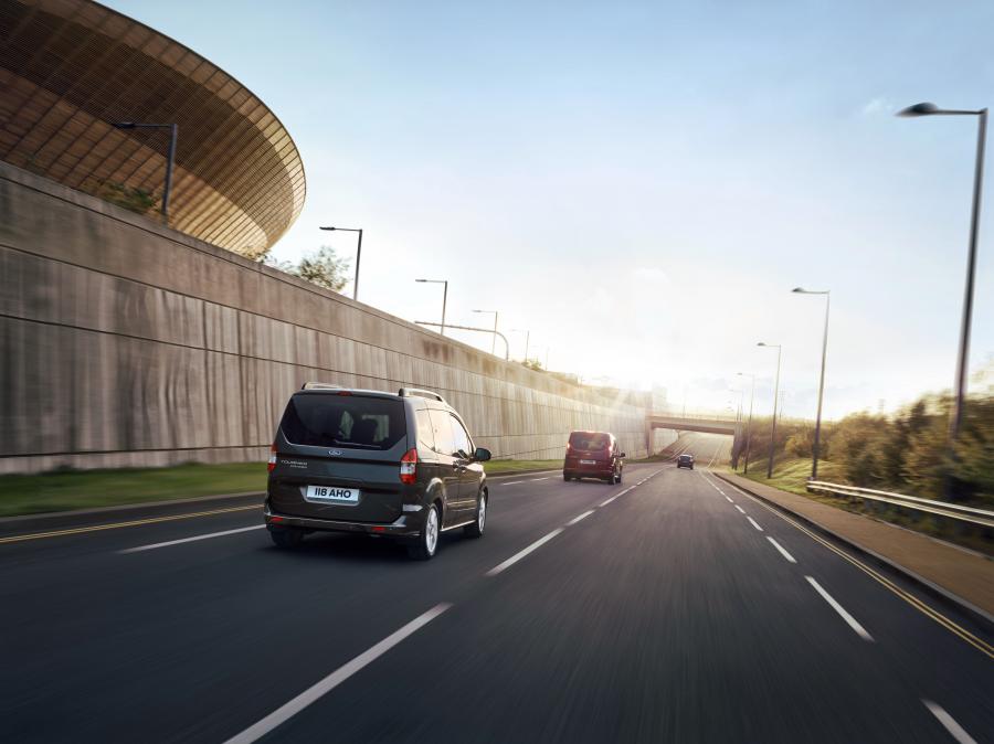  Ford Tourneo Courier 2018 года  (WW) (фото 8 из 8)